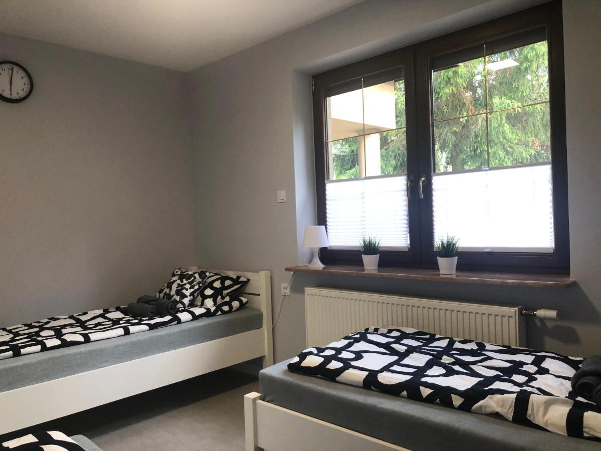 Klimatyzowane Apartamenty I Pokoje Przy Targach Κίελτσε Εξωτερικό φωτογραφία