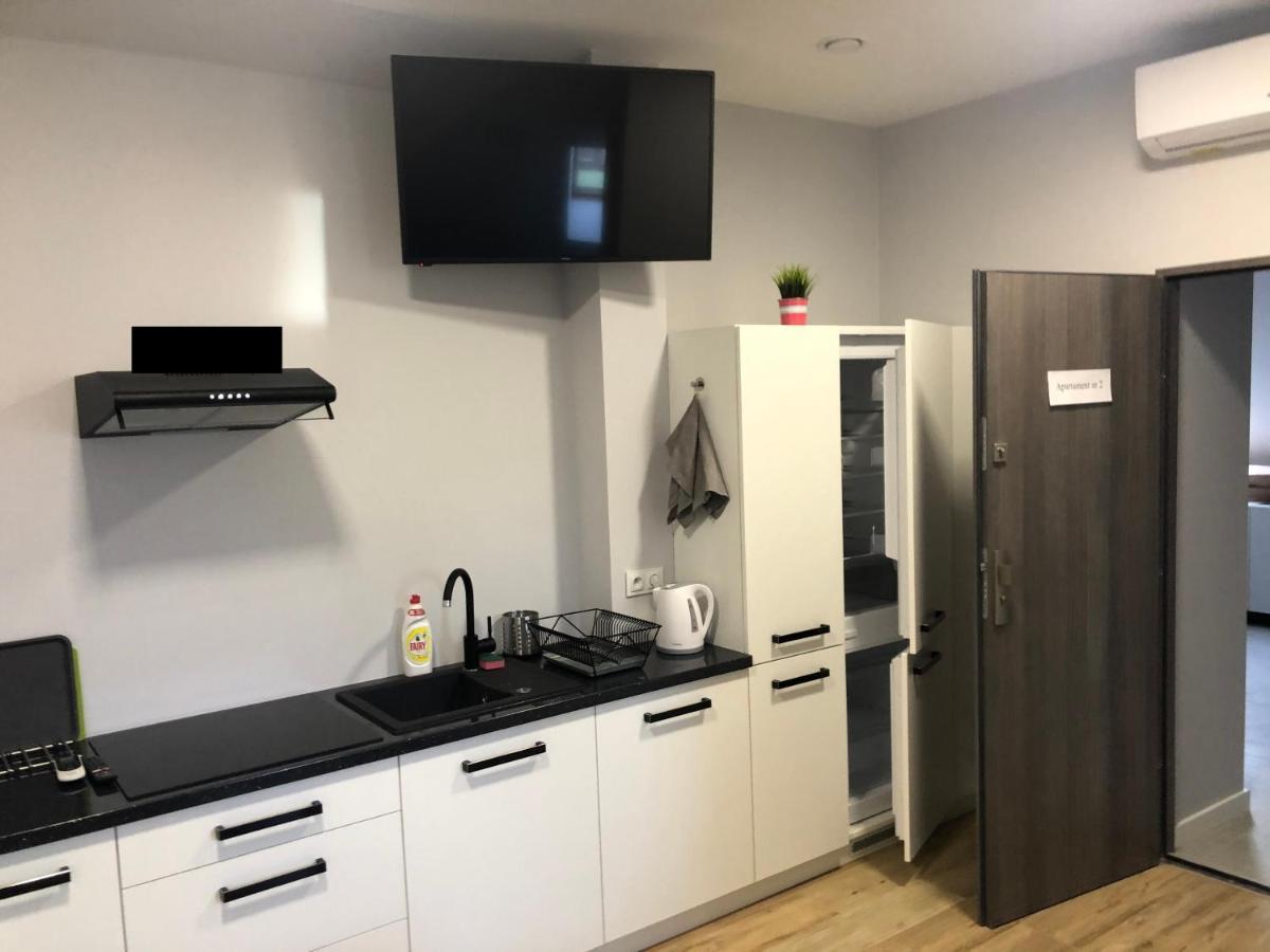 Klimatyzowane Apartamenty I Pokoje Przy Targach Κίελτσε Εξωτερικό φωτογραφία