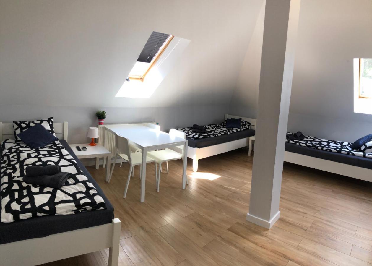 Klimatyzowane Apartamenty I Pokoje Przy Targach Κίελτσε Εξωτερικό φωτογραφία