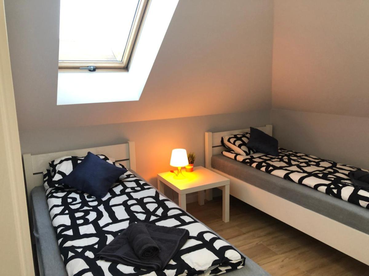 Klimatyzowane Apartamenty I Pokoje Przy Targach Κίελτσε Εξωτερικό φωτογραφία